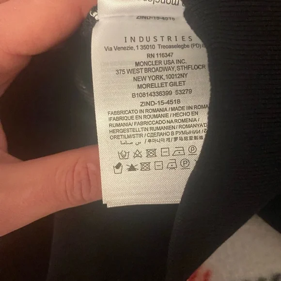 Moncler Logo Sweatshirt size M